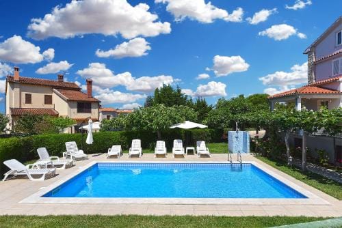 Room with pool 2371 Hotel in Medulin