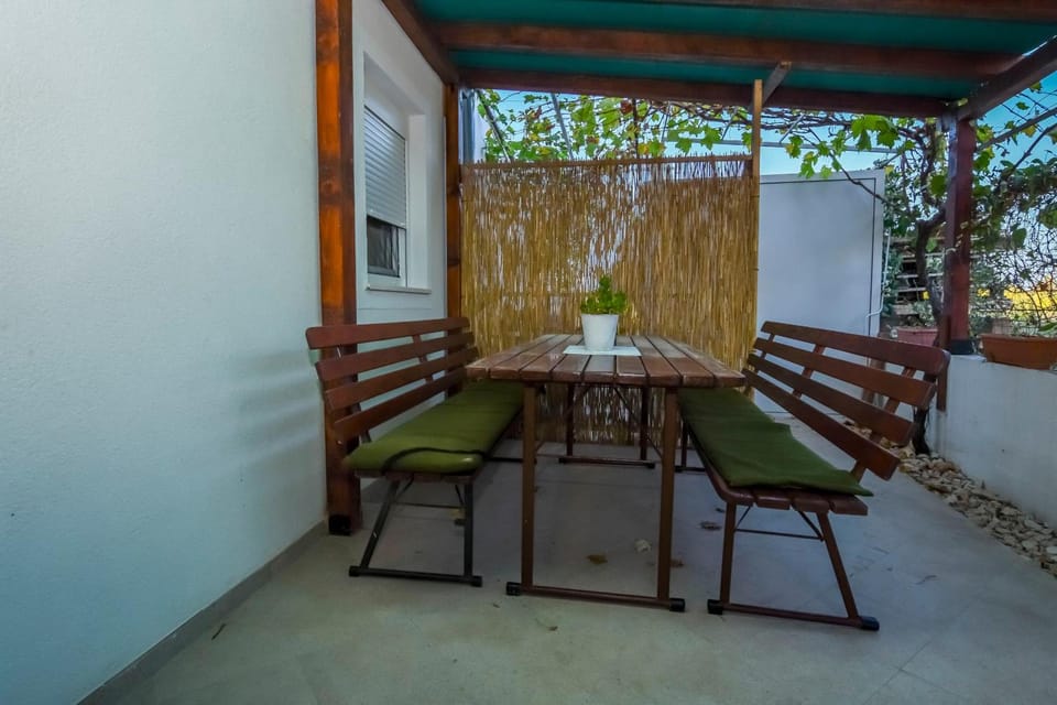 Apartments Perisa Hotel in Šibenik-Knin County, Croatia