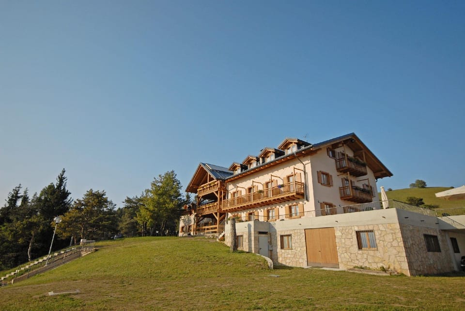 Rifugio Predaia Ai Todes'ci Hotel in Trentino-South Tyrol