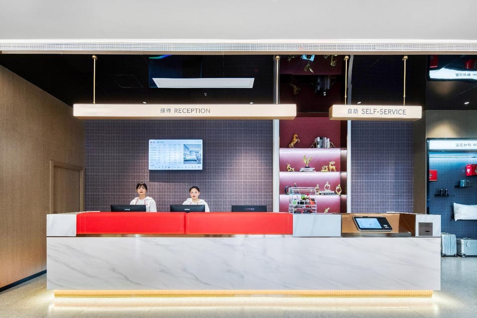 Borman Hotel Wuhu Wuyi Plaza High-speed Railway Station Hotel in Nanjing