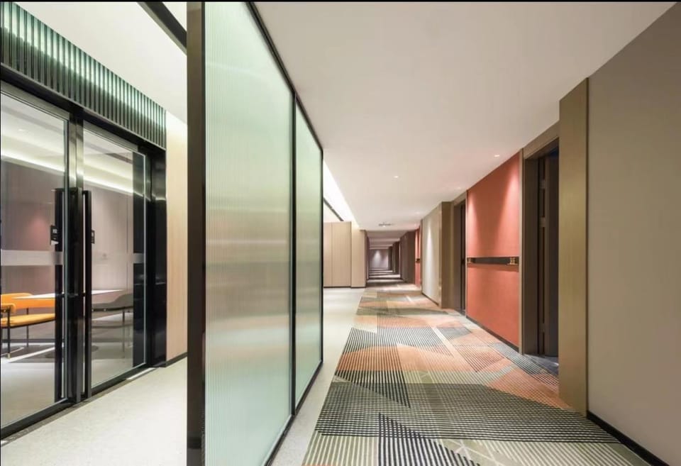 Borman Hotel Wuhan Houhu Xingye Road Metro Station Hotel in Wuhan