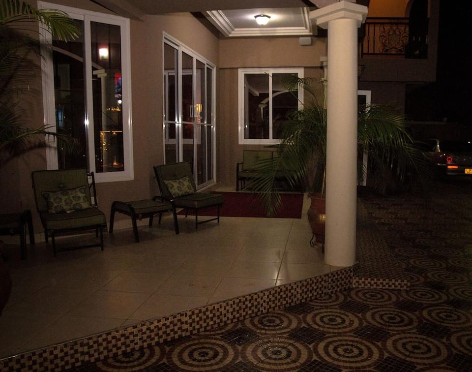 Appiah's Royal Suites Hotel in Accra