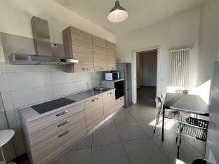 Modernità e Comfort, 150mq Penthouse 3 bedr Hotel in Bergamo