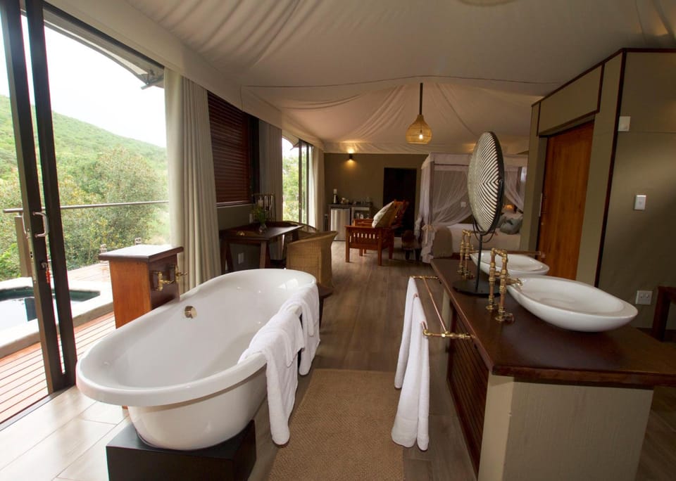 Inzalo Safari Lodge Lodge in South Africa