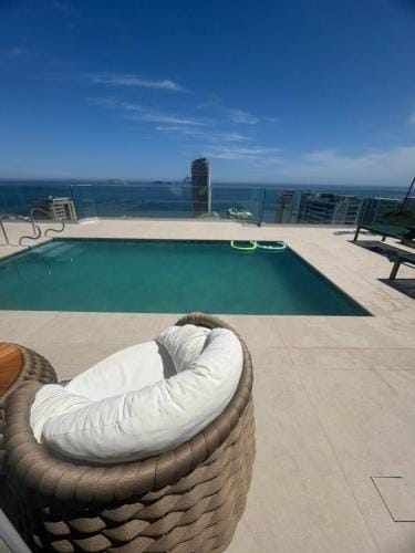 Leblon - Vista Mar no Top Flat Leblon com Piscina, Academia, Garagem e Arrumacao Diaria - True Rio Hotel in Rio de Janeiro