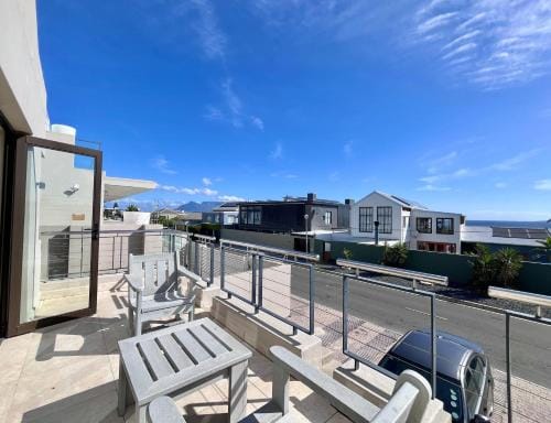 Blouberg Village Place Hotel in Cape Town