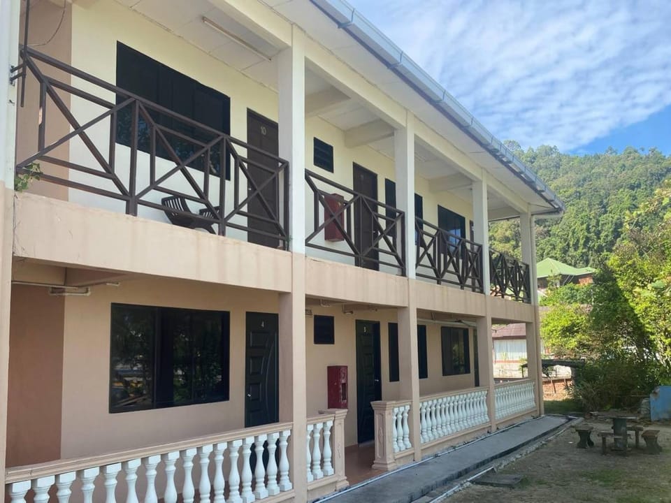 Capital O 91094 Hotel & Chalet Sportfishing Hotel in Penang
