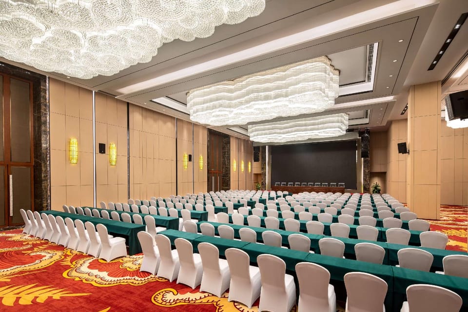 Ramada Wyndham Zhengzhou Xinzheng Hotel in China