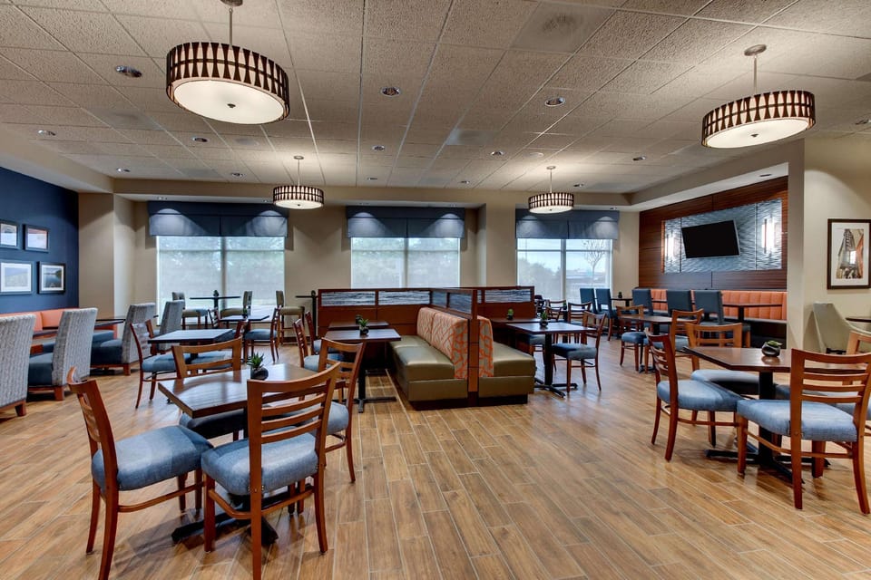 Drury Inn & Suites Knoxville West Hotel in Cedar Bluff