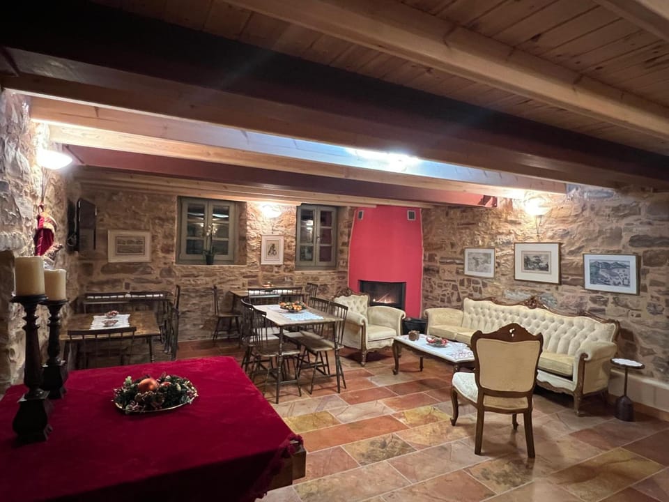 Pietra Rossa Inn in Decentralized Administration of the Aegean