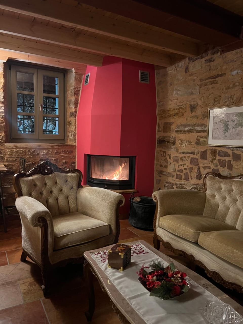 Pietra Rossa Inn in Decentralized Administration of the Aegean