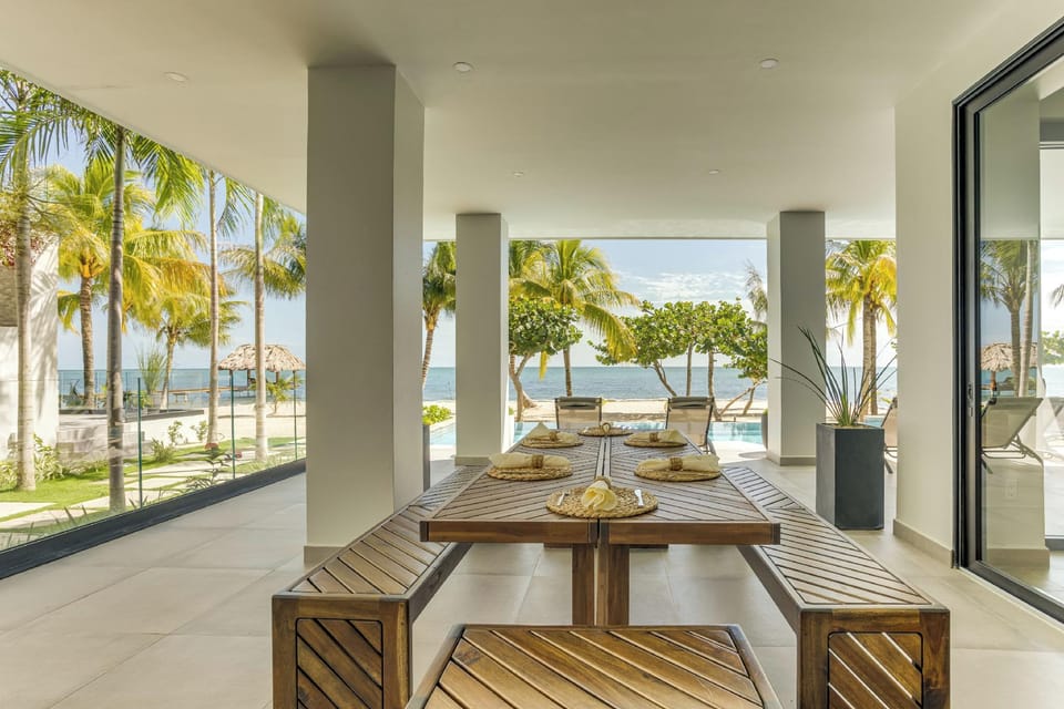 Villas at Playa de Coco Hotel in Stann Creek District