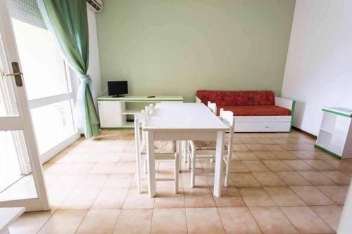 ISA-Residence with swimming pool in Luni Mare, apartments with air conditioning and private outdoor  Hotel in Province of Massa and Carrara