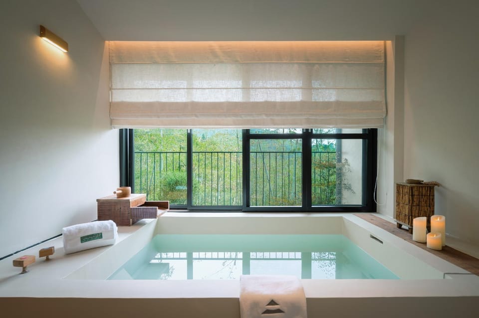 Bathtub