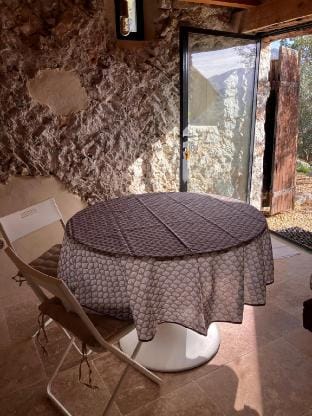 Remote cottage with valley views Chalet in Buis-les-Baronnies