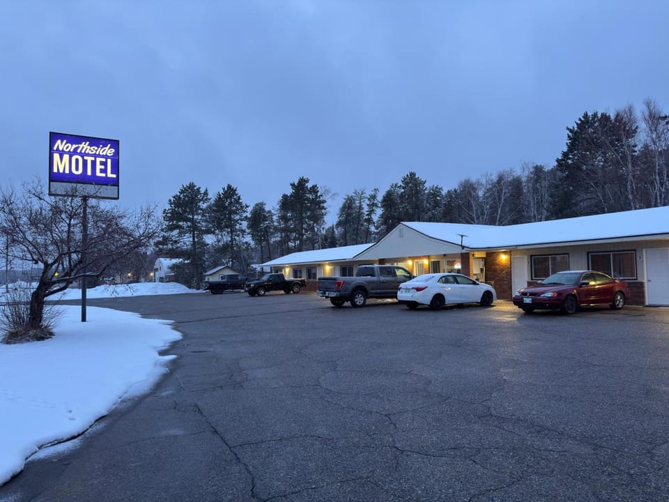 Northside Motel Hotel in Ontario
