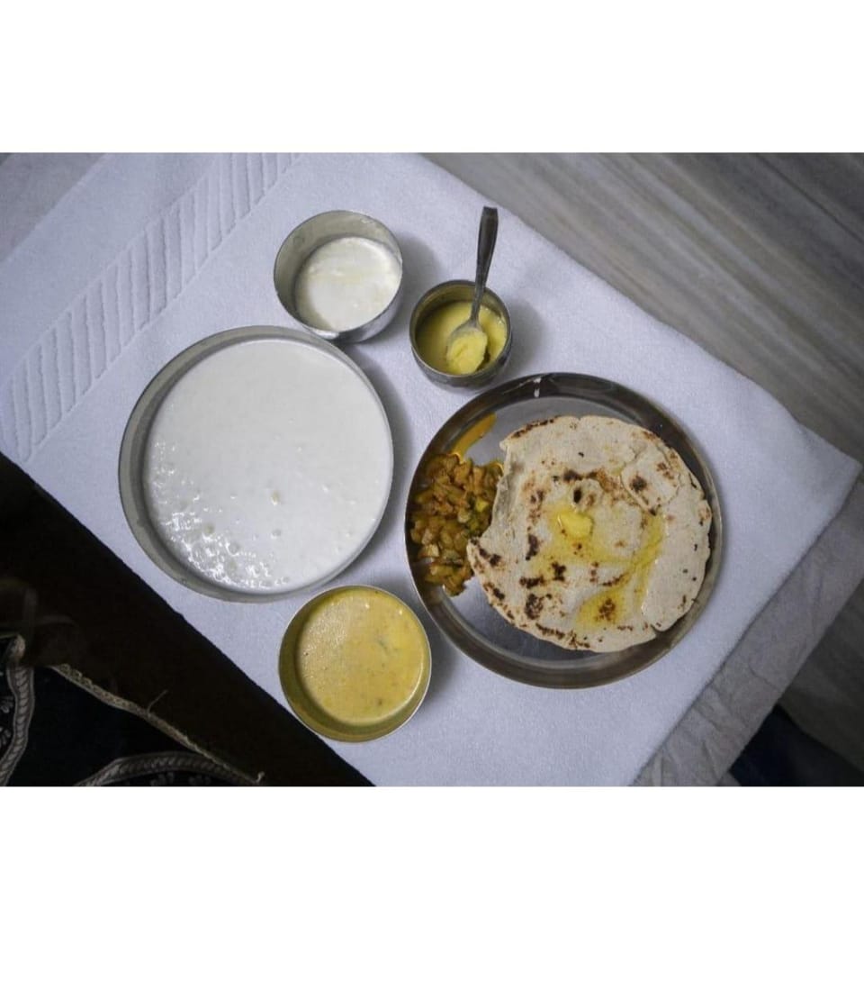 Shree Ji Kunj Hotel in Gujarat