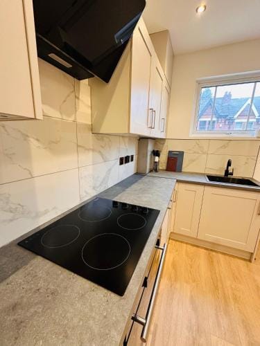 R5 - Luxurious Private Room with Kitchenette near QE Hospital Harborne Hotel in Birmingham