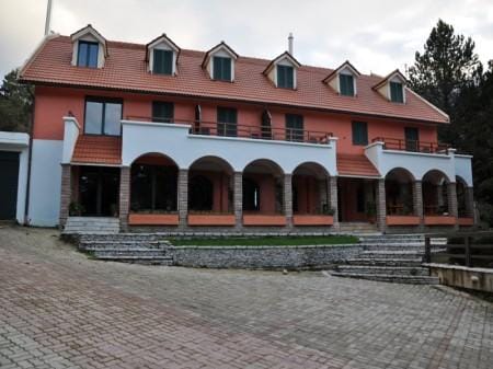 Alpin Llogara Hotel Hotel in Vlorë County, Albania