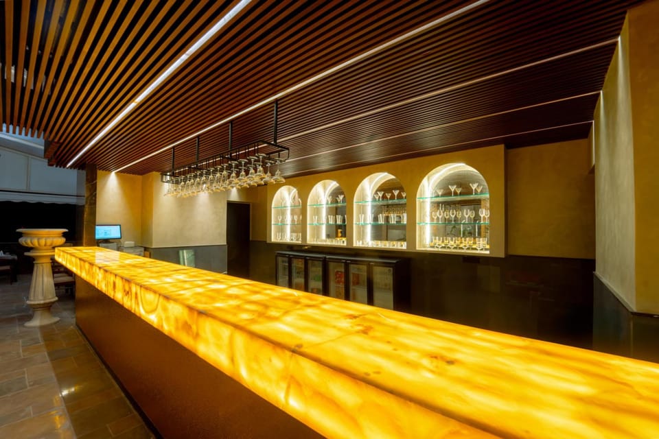 Jardin Hotels Teen Imli Hotel in India