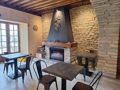 FraTern'Elle - Taverne & Chambres d'Hotes Hotel in Jura