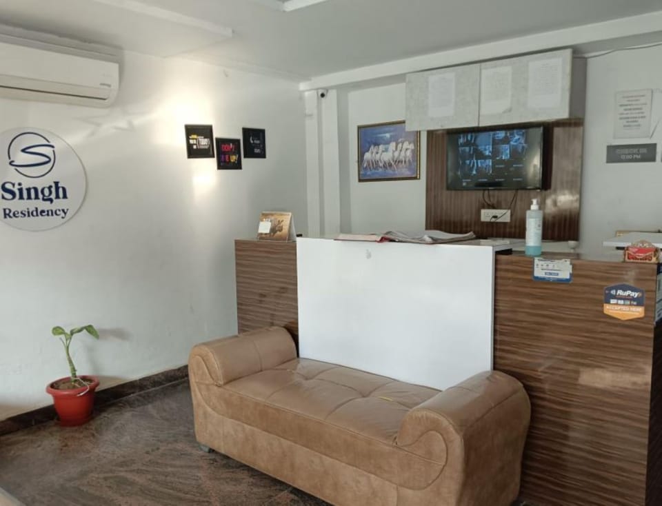 Goroomgo singh residency Gurugram Hotel in Gurugram