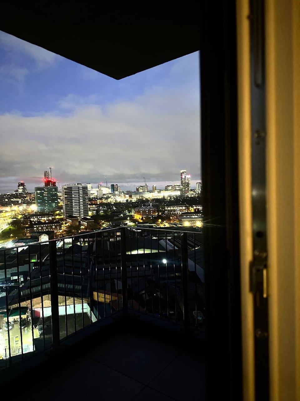 City view with local amenities around you Hotel in Birmingham
