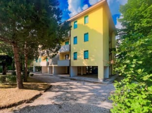 Air con bright and cozy flat with in Bibione Hotel in Friuli-Venezia Giulia