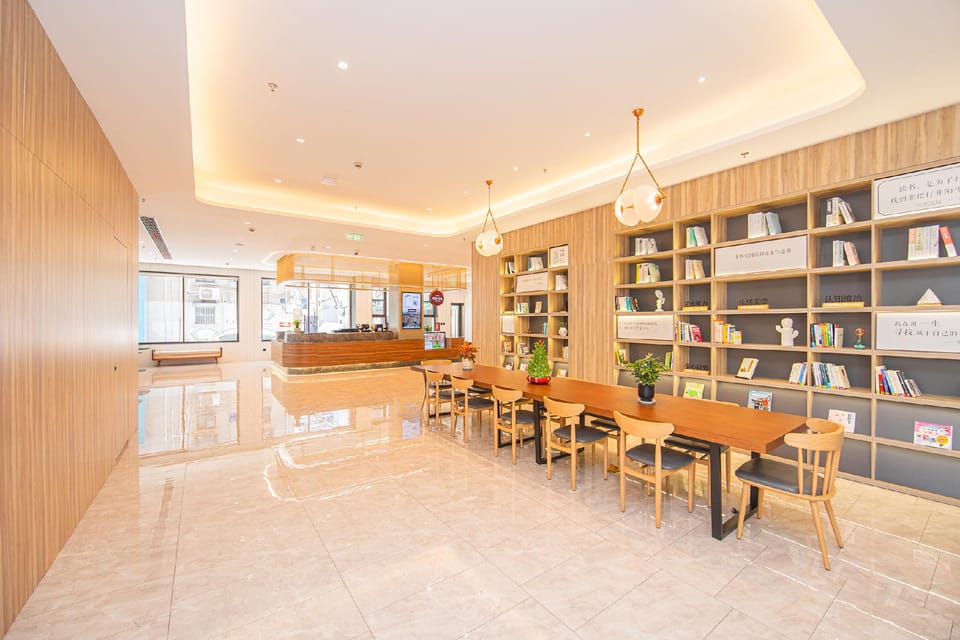 Hanting Hotel Huzhou Aishan Yintai South Street Hotel in Suzhou
