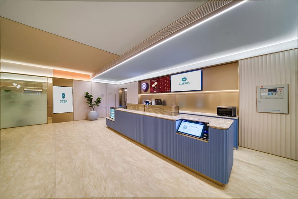 Hanting Hotel Hangzhou Tonglu East Station Jiangnan Town Hotel in Hangzhou