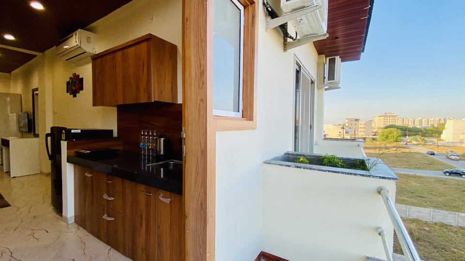 Stay 10 Parallel Apartment Hotel Hotel in India