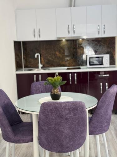 Relax House Apartments Hotel in Craiova