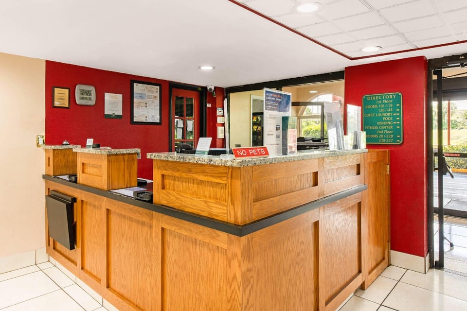 Quality Inn & Suites Orlando Airport Hotel in Orlando