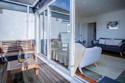 Footsteps - 2 Bedroom Apartment - Saundersfoot Hotel in Saundersfoot