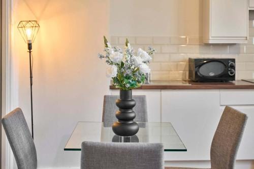 Host & Stay - Three Graces Getaway Hotel in Liverpool