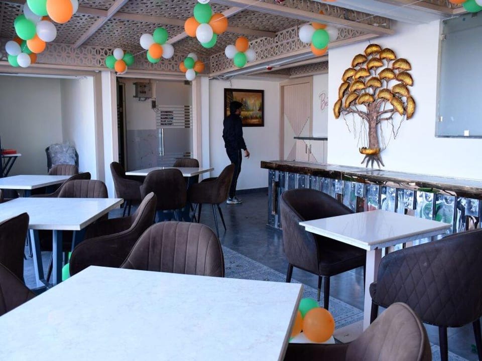Hotel Red Flame Residency Hotel in Delhi
