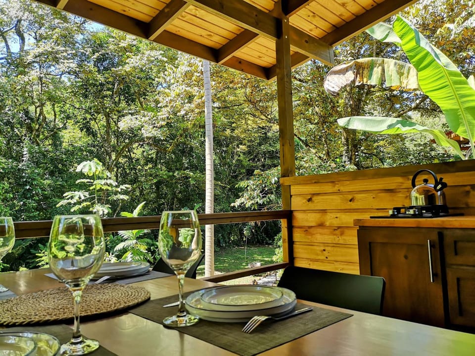 Thoas Lodge Hotel in Puntarenas Province