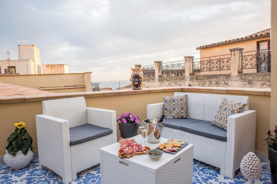 Keramos Luxury Rooms Hotel in Sciacca