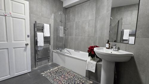 Soho Guest House Room 2 Hotel in City of Westminster