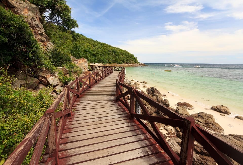 Onemore Resort Koh Larn Hotel in Chon Buri Changwat