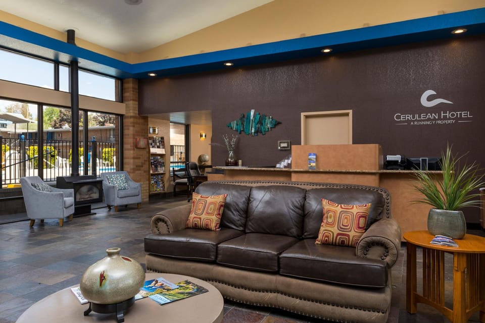 Cerulean Hotel, a Running Y Property Motel in Klamath Falls