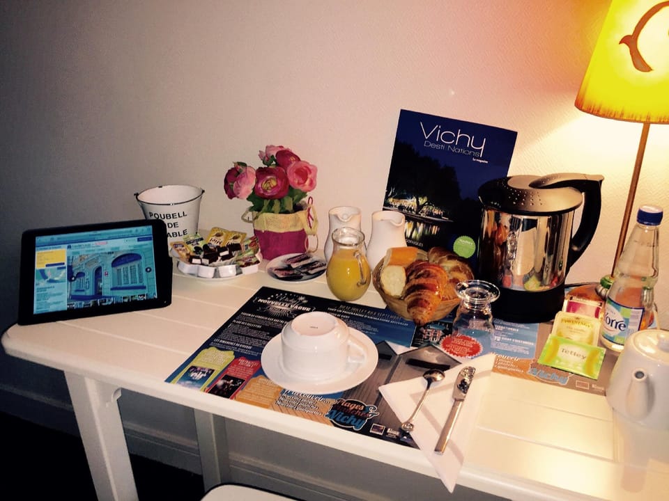 Hotel Le Castel Louis Vichy Hotel in Auvergne-Rhône-Alpes