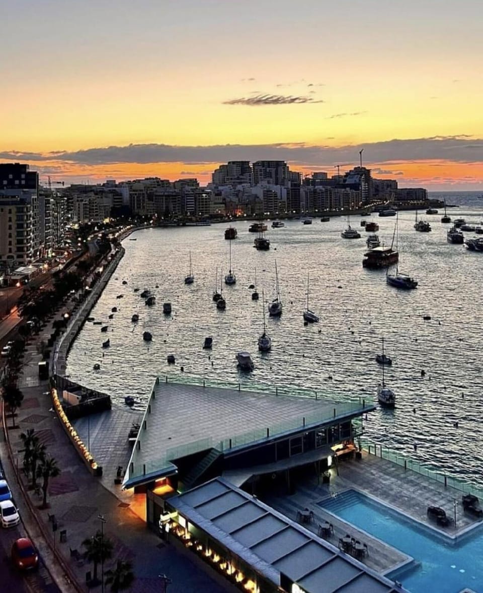 Spinola Bay - St Julians Near Beach Prime Location Hotel in Saint Julians