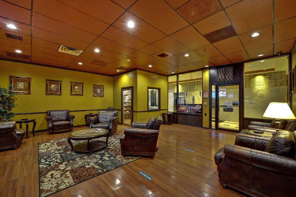 Quality Hotel & Suites At The Falls Hotel in Niagara Falls