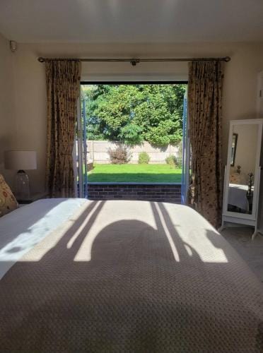 Beautiful garden room Hotel in Forest Heath District