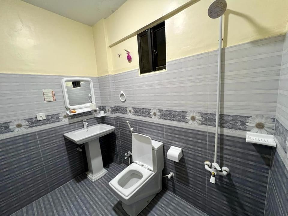 Asaish Inn I Guest House  Resort in Karachi