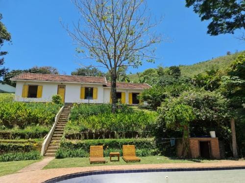 Suite Lirio no Sitio Gaia Miguel Pereira RJ Hotel in Miguel Pereira