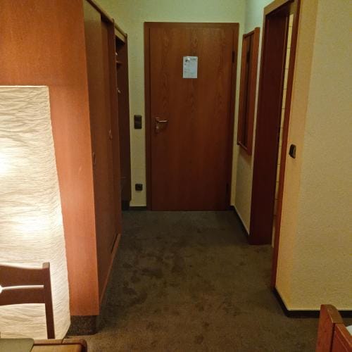 2x Einzelbetten - Gastezimmer - 11min von Gießen Zentrum 8,4km in Fernwald Hotel in Hesse