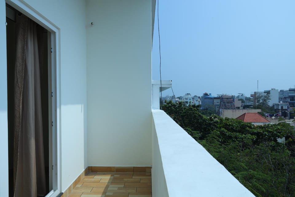 jerry's chateau Hotel in Puducherry