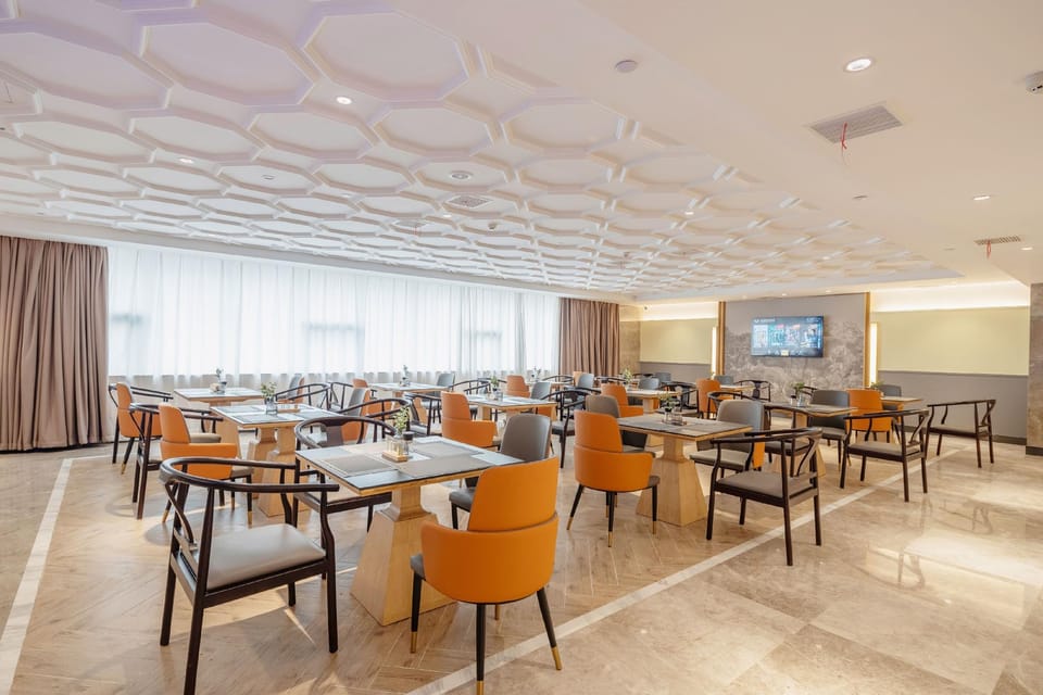 Vienna International Hotel 5.0 Hangzhou West Lake Desheng Road Hotel in Hangzhou